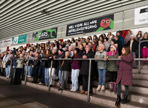 Haltende Hände, kalte Füße – Unterstufenchor dreht Musikvideo im Eisstadion