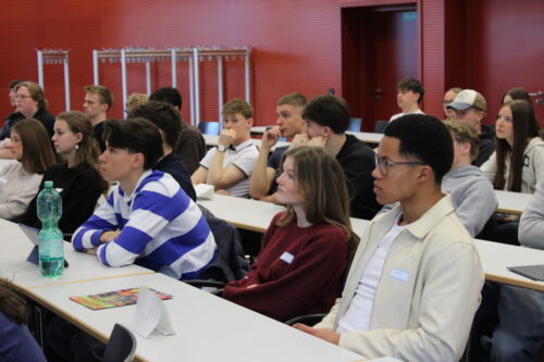 Studium, Ausbildung, Karriere: GM lädt zum Berufsinformationstag