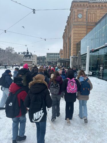 „Brrr!“ – Jahrgang 6 reist ins Eisreich